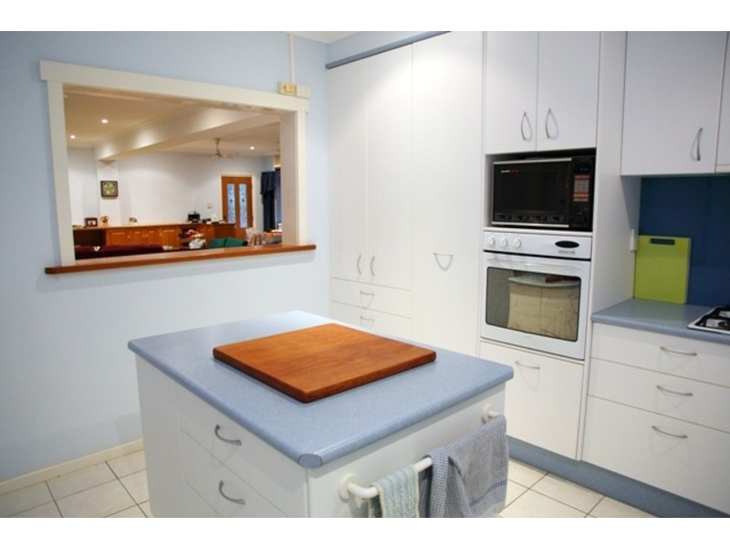 128 Queens Road, Hermit Park QLD 4812