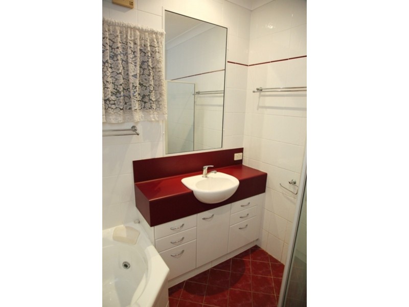 128 Queens Road, Hermit Park QLD 4812