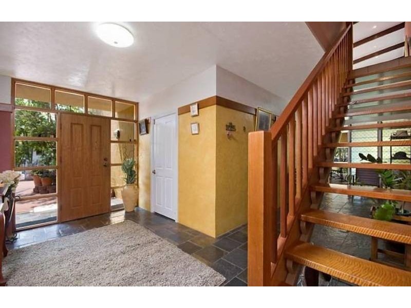 * St James Drive, Belgian Gardens QLD 4810