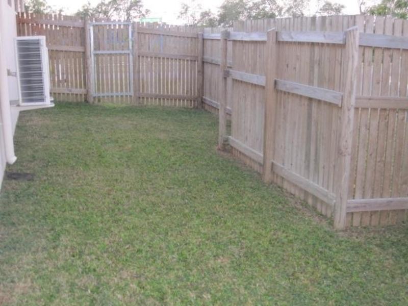 ** Mannikin Way, Bohle Plains QLD 4817