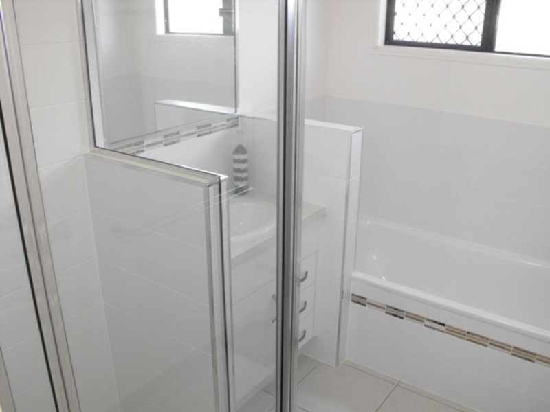 * Shoalhaven Circuit, Bohle Plains QLD 4817