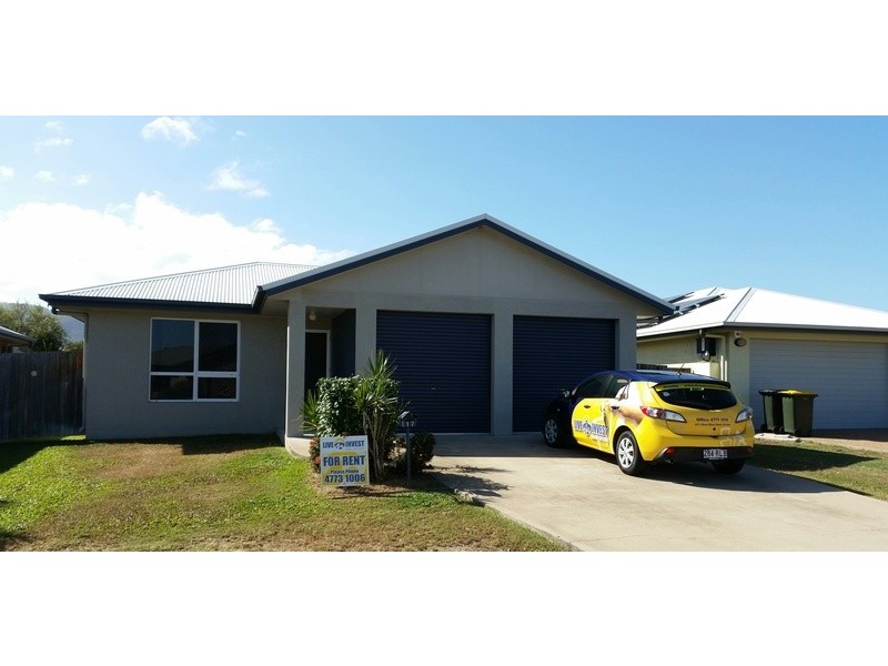 * Bluewren Drive, Kelso QLD 4815