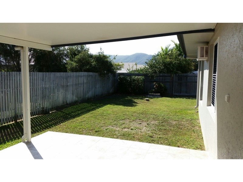 * Bluewren Drive, Kelso QLD 4815