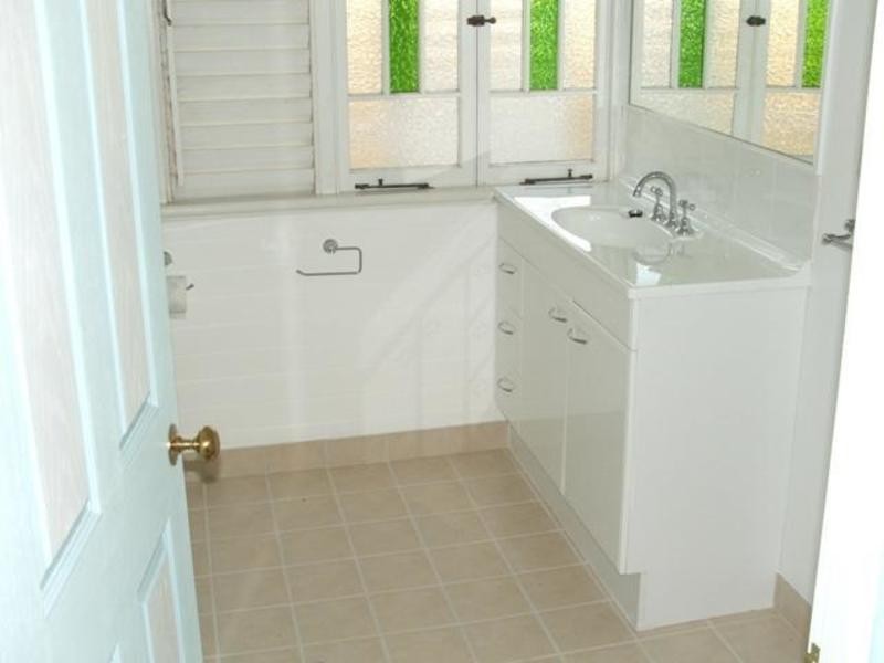 50 Macrossan Street, South Townsville QLD 4810