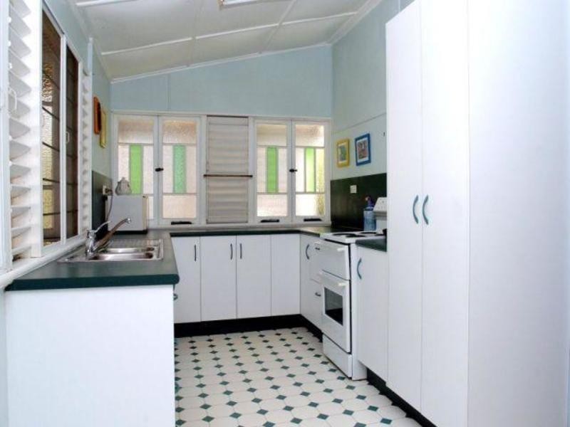 50 Macrossan Street, South Townsville QLD 4810