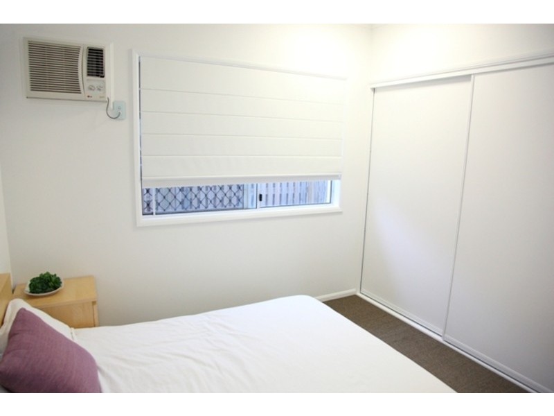 13 Rattray Street, Bushland Beach QLD 4818