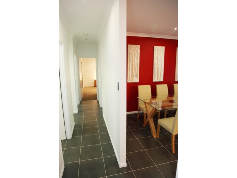 13 Rattray Street, Bushland Beach QLD 4818