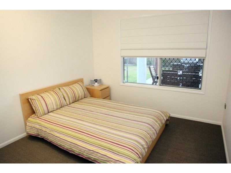 13 Rattray Street, Bushland Beach QLD 4818