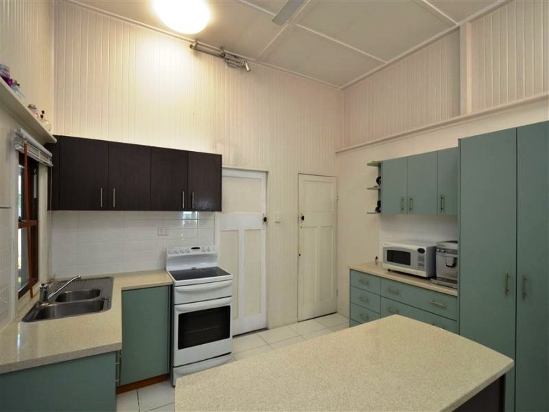 3 John Street, West End QLD 4810