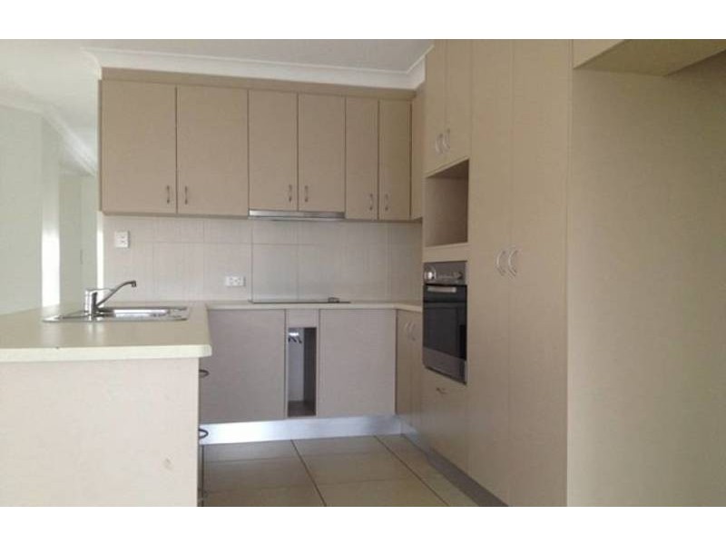 12 Skylark Place, Kelso QLD 4815