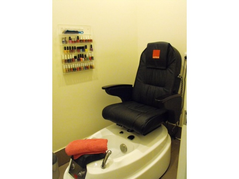 Shop 25c Willows Shopping Centre, Kirwan QLD 4817