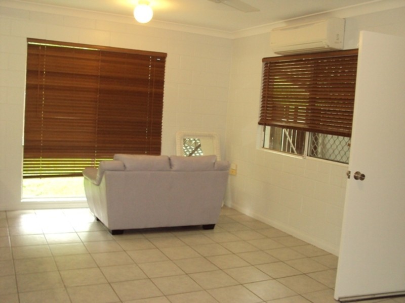 1/70 Queens Road, Hermit Park QLD 4812