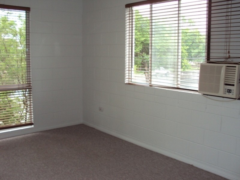 1/70 Queens Road, Hermit Park QLD 4812