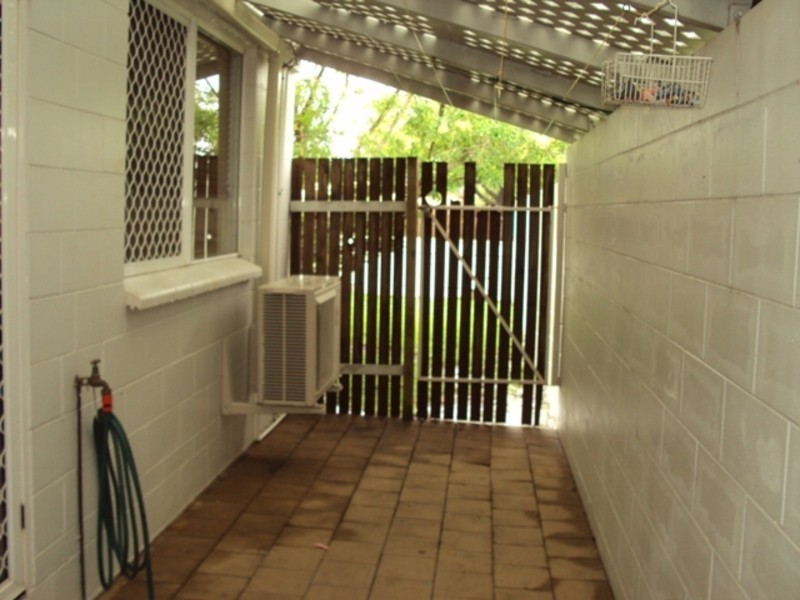 1/70 Queens Road, Hermit Park QLD 4812