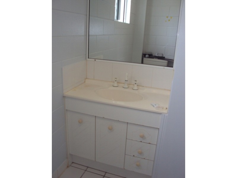 1/70 Queens Road, Hermit Park QLD 4812