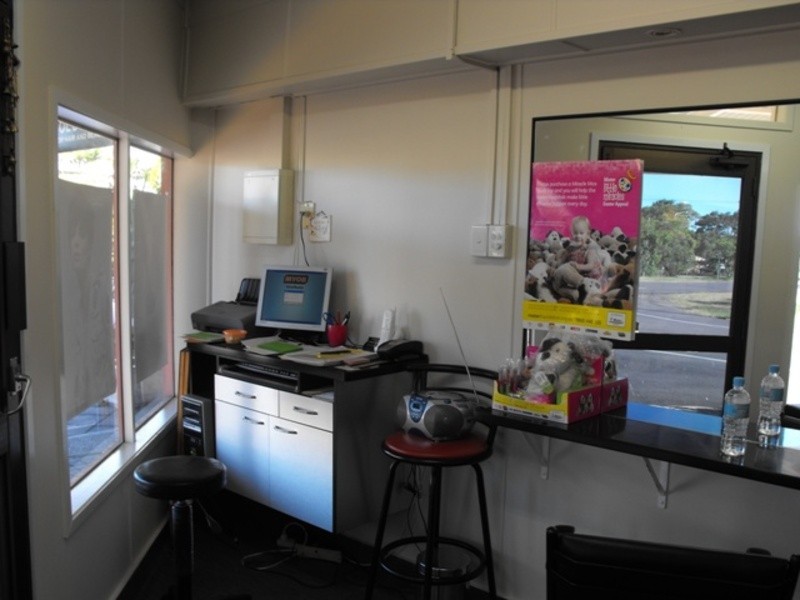 Shop 2/6 McLeod Street, Currajong QLD 4812