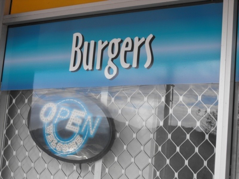 Shop 3 /981 Riverway Drive, Rasmussen QLD 4815