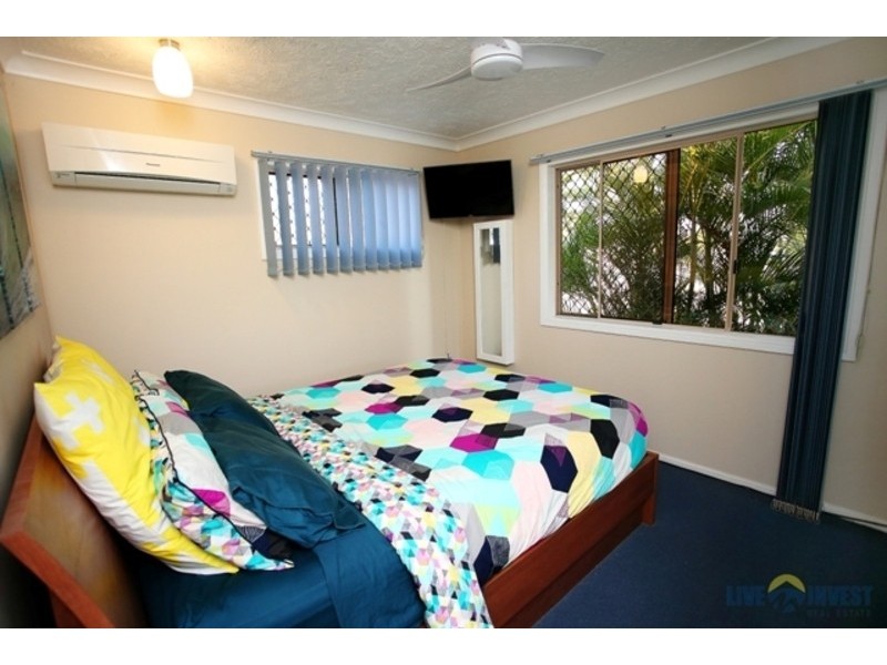* Redwood Avenue, Kirwan QLD 4817