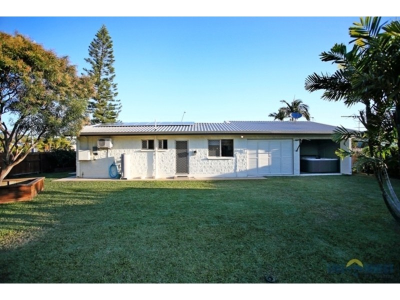 * Redwood Avenue, Kirwan QLD 4817