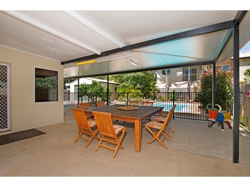 4 Gladstone Street, Pimlico QLD 4812