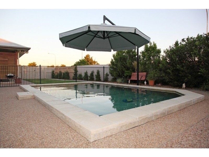 1 Canthium Court, Mount Louisa QLD 4814