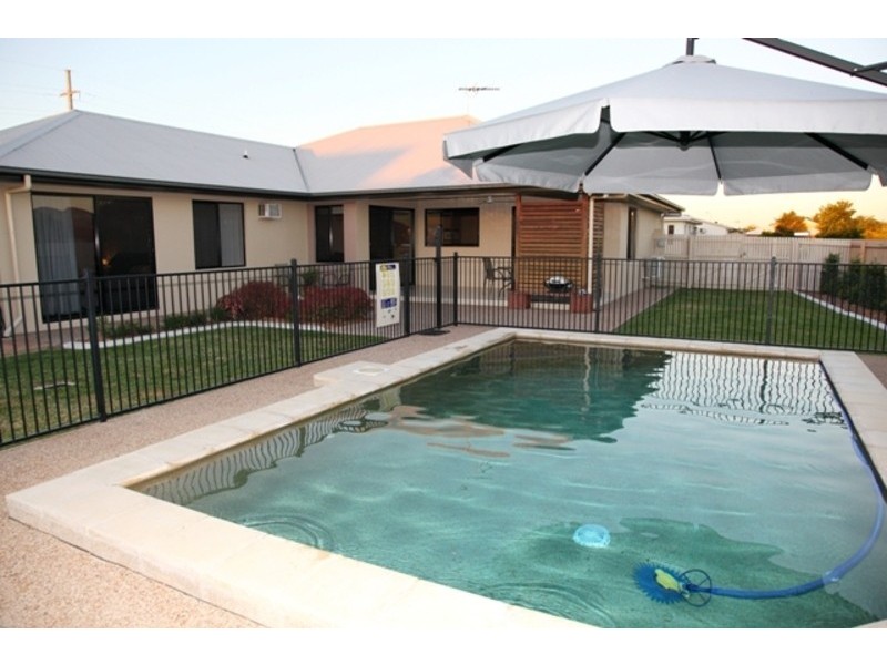 1 Canthium Court, Mount Louisa QLD 4814