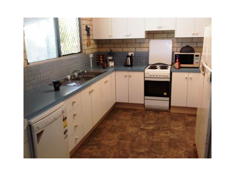 ** Cay Street, Saunders Beach QLD 4818