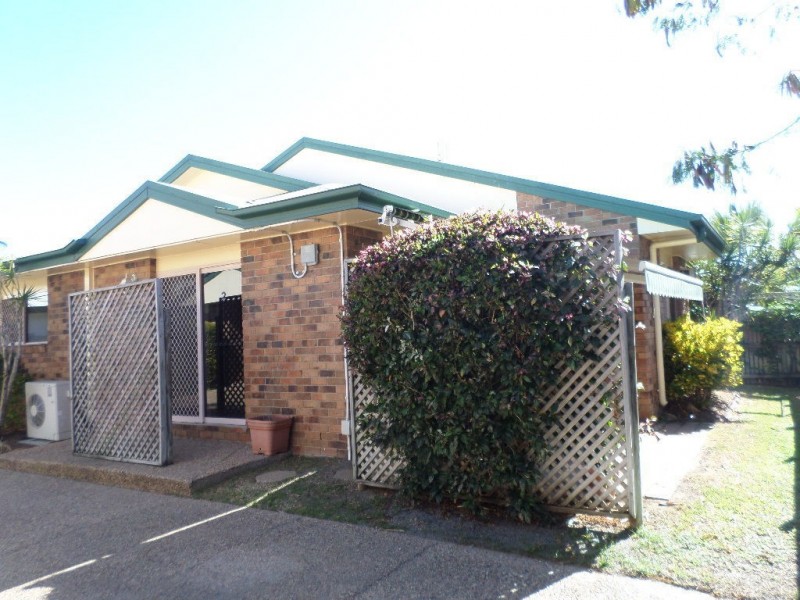 ** Latchford Street, Pimlico QLD 4812