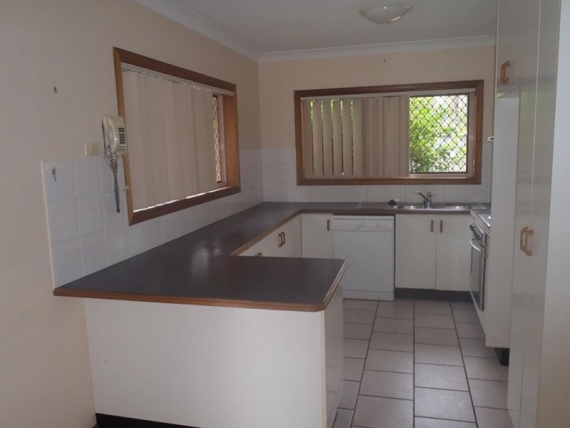 ** Latchford Street, Pimlico QLD 4812