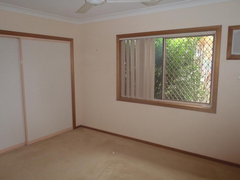 ** Latchford Street, Pimlico QLD 4812