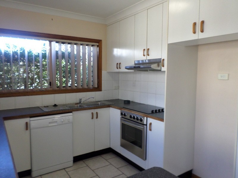 ** Latchford Street, Pimlico QLD 4812