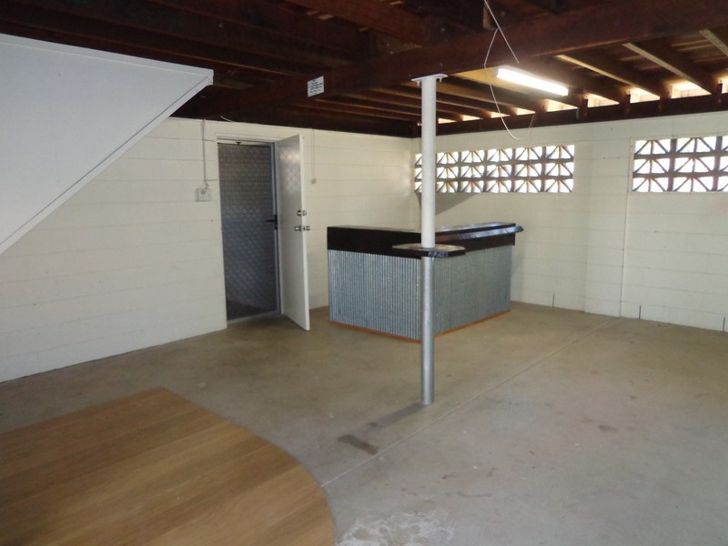 * Eklund Street, Kirwan QLD 4817