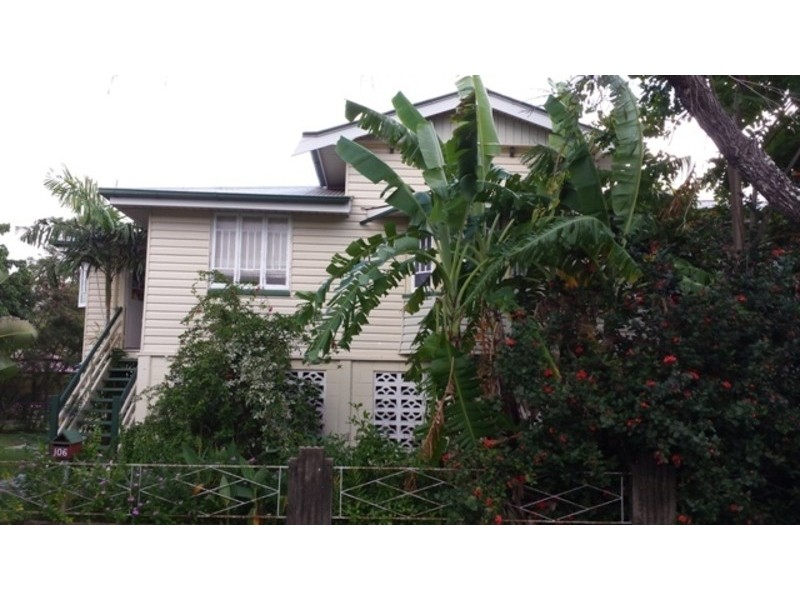 * Tenth Avenue, Railway Estate QLD 4810