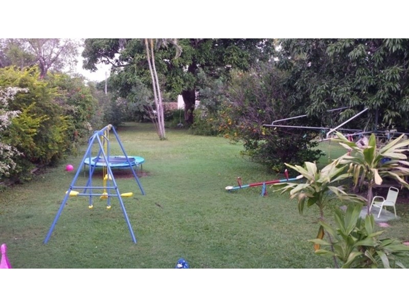 * Tenth Avenue, Railway Estate QLD 4810