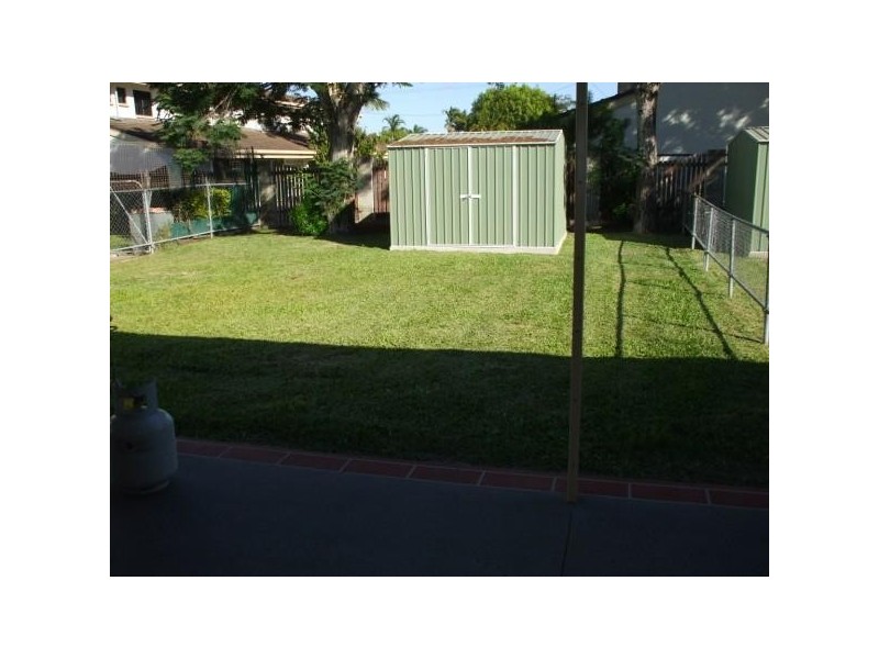 */** Carmody Street, Hermit Park QLD 4812