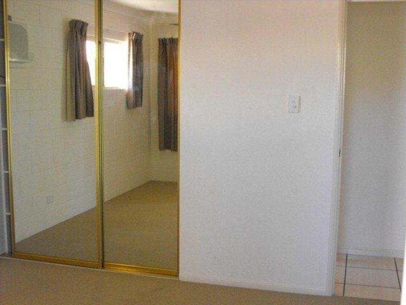 **/** Regatta Crescent, Douglas QLD 4814