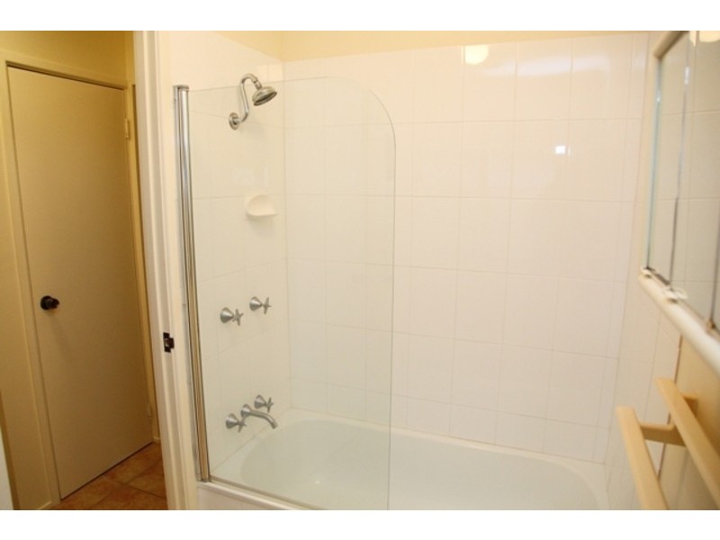 6  Guinane Court, Kelso QLD 4815