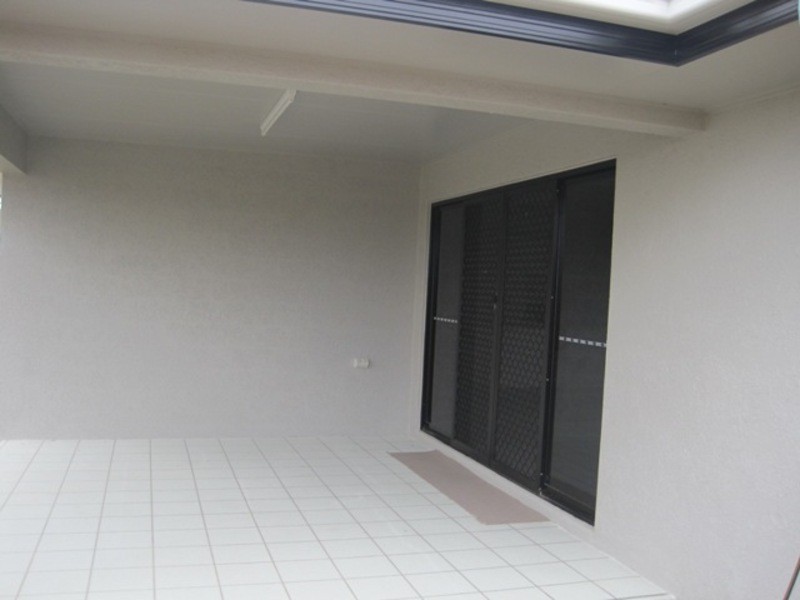 102 Summerland Drive, Deeragun QLD 4818