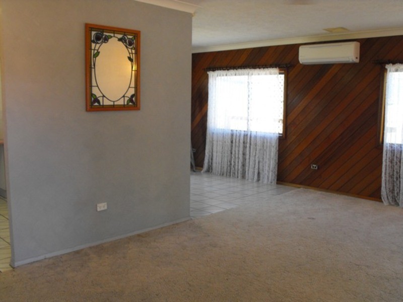 70 Hinchinbrook Drive, Kirwan QLD 4817