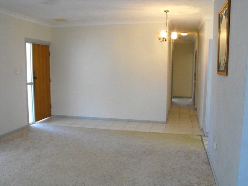 70 Hinchinbrook Drive, Kirwan QLD 4817