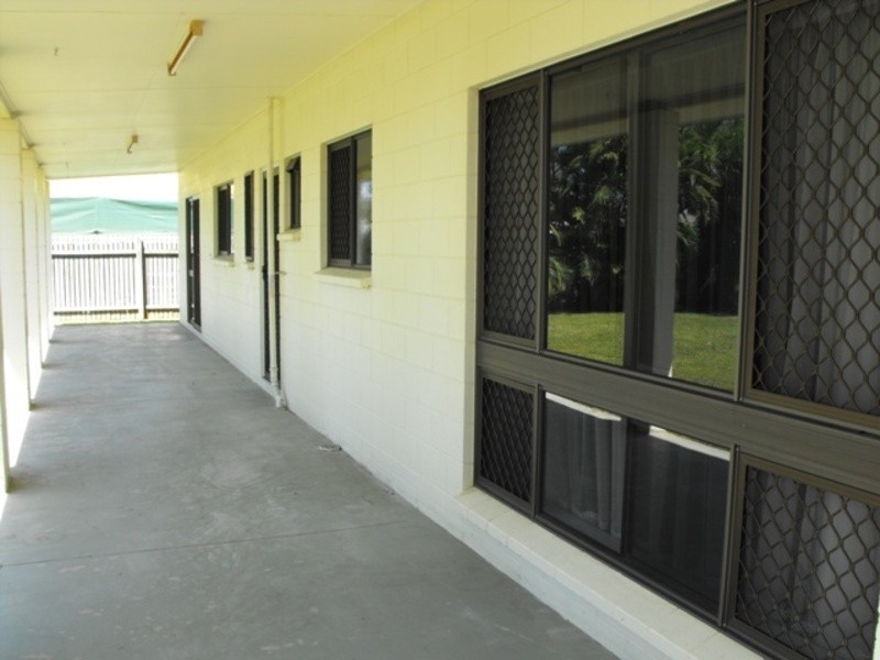 70 Hinchinbrook Drive, Kirwan QLD 4817