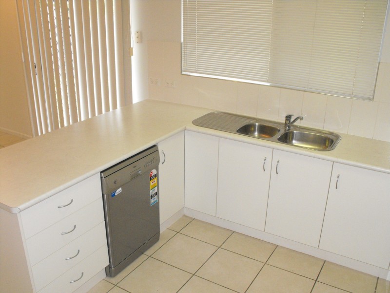 15 Firetail Pocket, Kelso QLD 4815