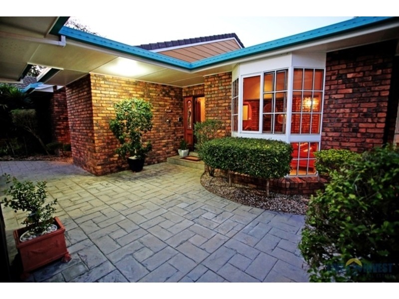 9 St Andrews Close, Kirwan QLD 4817