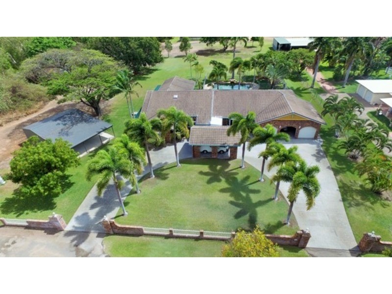 9 St Andrews Close, Kirwan QLD 4817