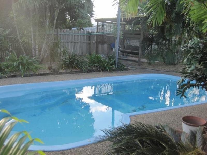 * Bristol Street, Gulliver QLD 4812