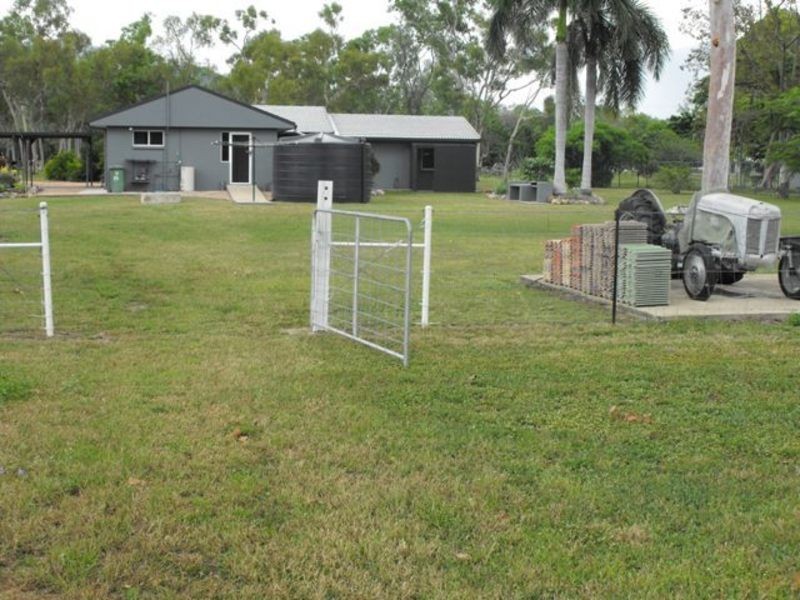 16 Duggan Drive, Alligator Creek QLD 4816