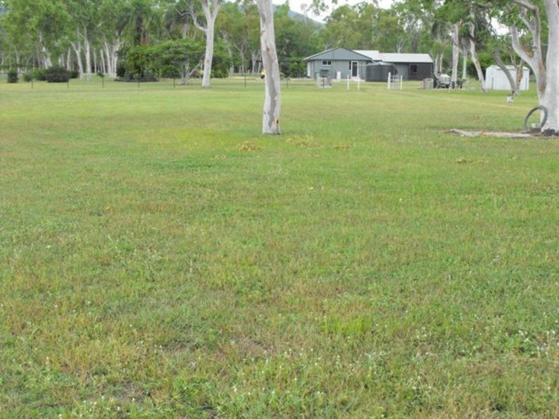 16 Duggan Drive, Alligator Creek QLD 4816