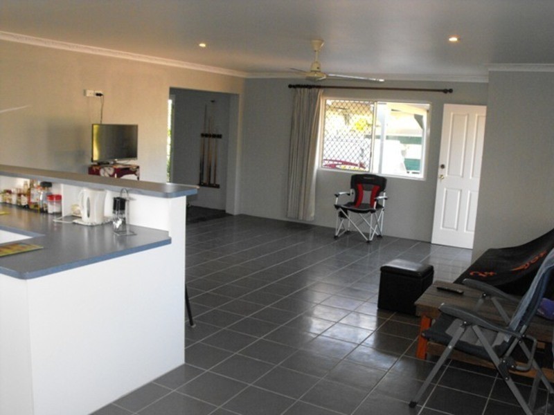 16 Duggan Drive, Alligator Creek QLD 4816