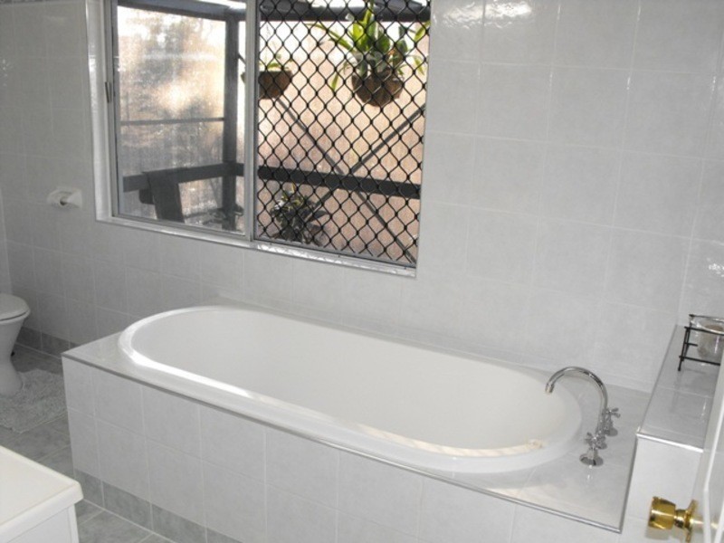 16 Duggan Drive, Alligator Creek QLD 4816