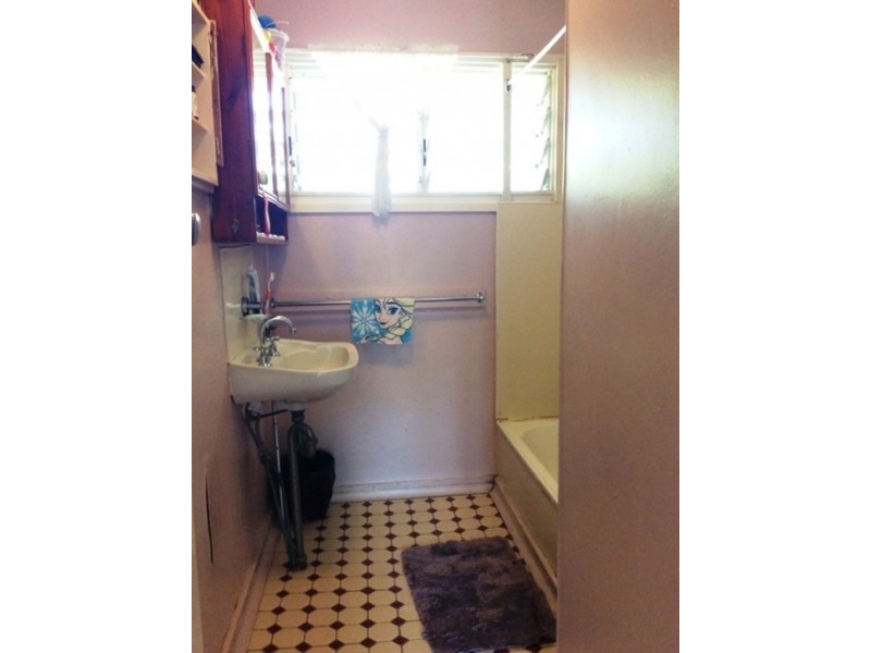 25 Karangi Street, Rasmussen QLD 4815